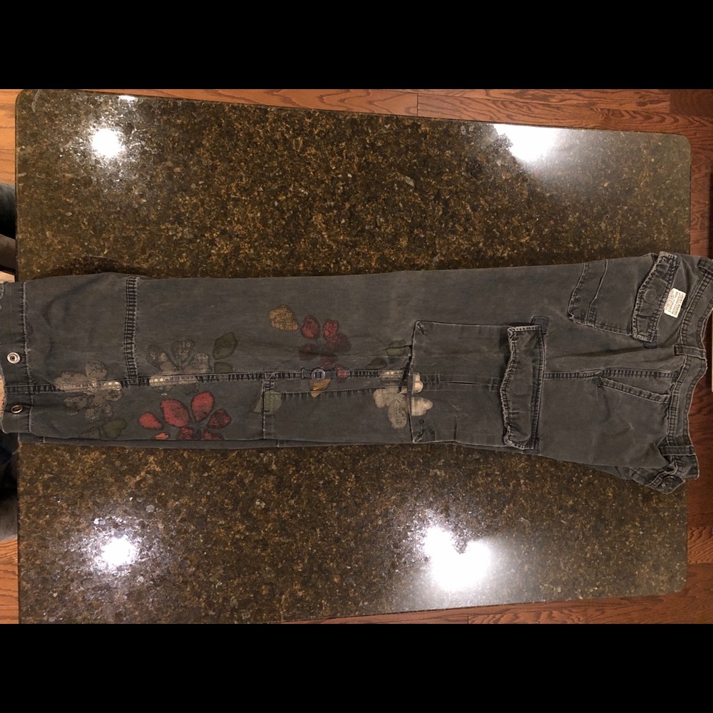 Lucky Dungarees Cargo Pants w/ Painted Flowers 28